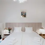 Tarlowska - Free Parking - Near Castle, Main Square & River - 3 Bedroom, Loggia, 2Xtv 4K
