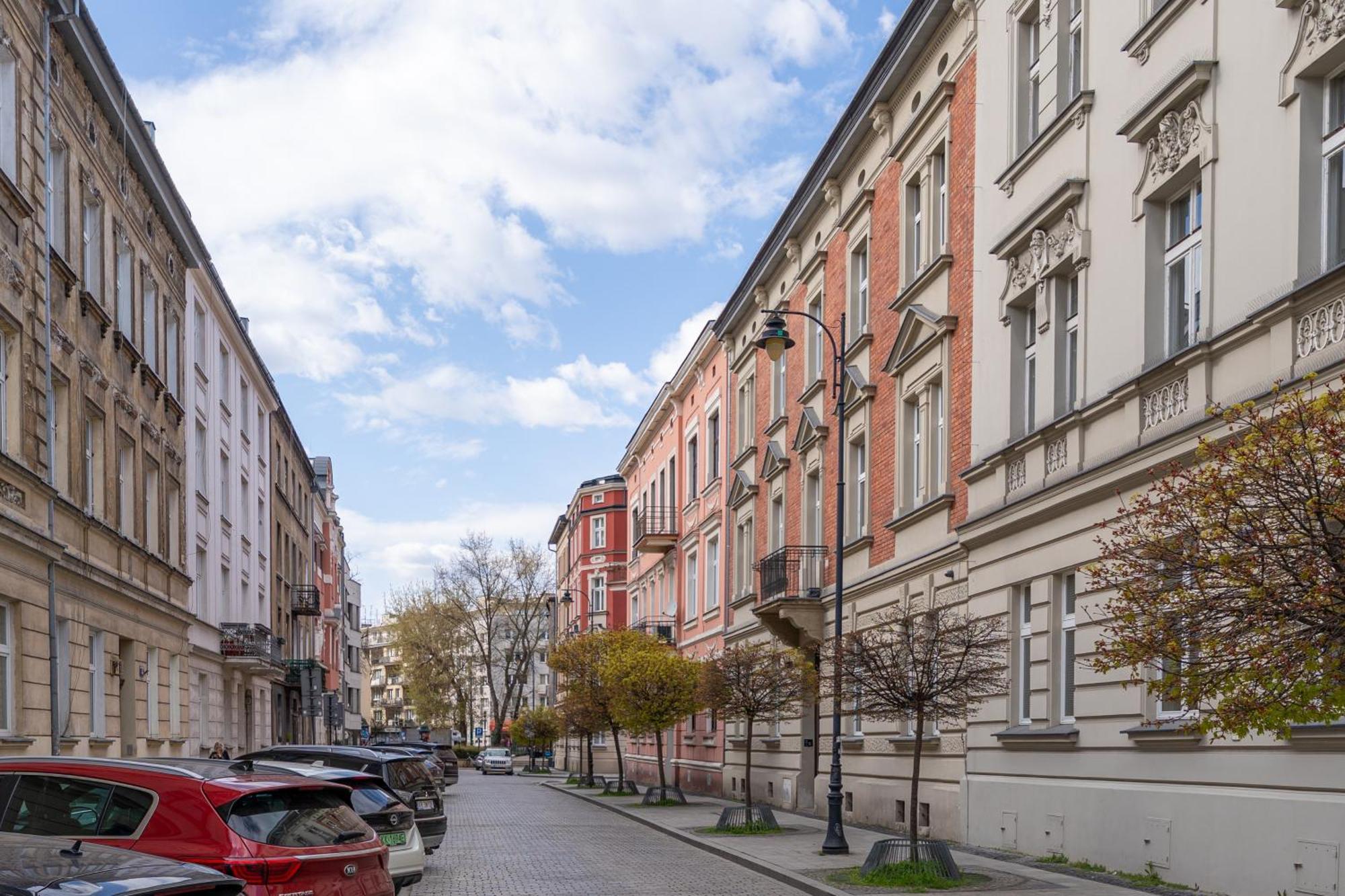 Apartment Tarlowska - Free Parking - Near Castle, Main Square & River - 3 Bedroom, Loggia, 2xtv 4k Krakau