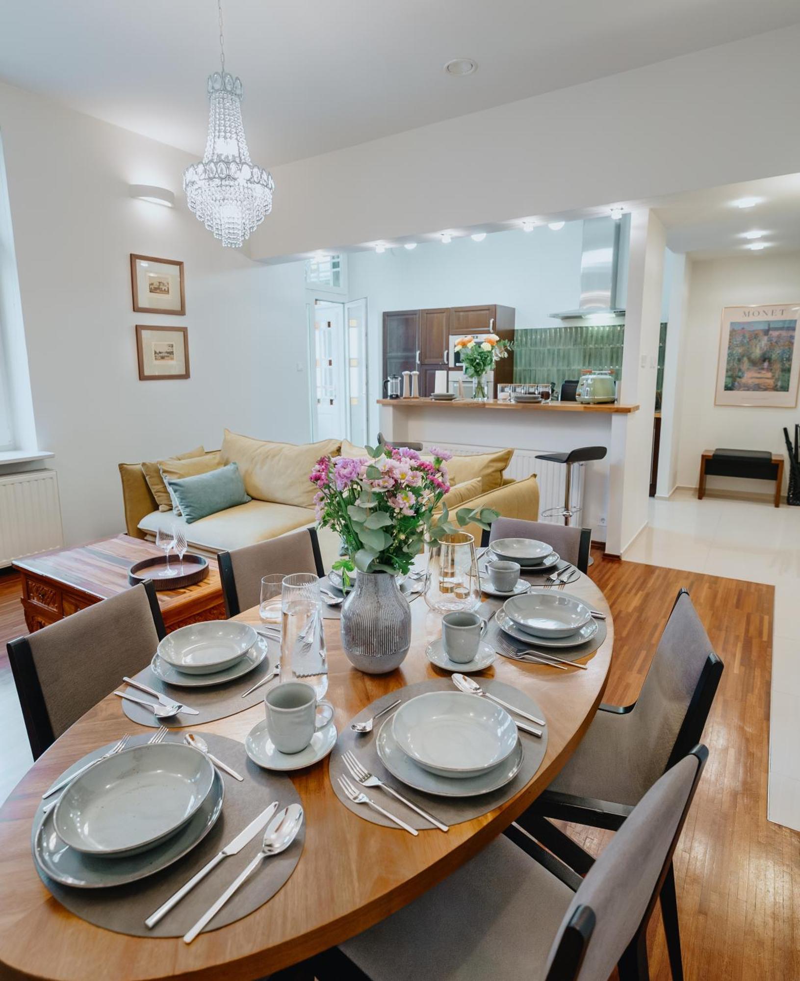 Tarlowska - Free Parking - Near Castle, Main Square & River - 3 Bedroom, Loggia, 2xtv 4k *